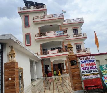 Kathua House | Skyline Lakeview