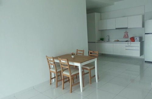 Bukit Indah Apartment | Skyloft Premium Suite