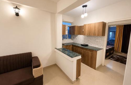 Karnal Apartment | Skyview Suites - 14th Floor Luxury, Self check-in