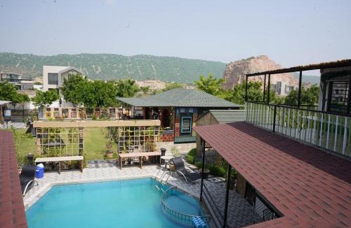 Jamwa Ramgarh Villa | Skyza farms 5 BHK Rustic Villa with Pool & Garden