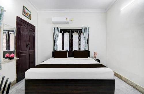 Salt Lake House | Smriti Stay GD Park