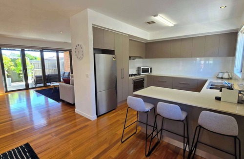 Springvale House | Snappy Springvale 3 Bed House