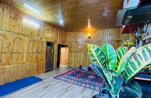 Banjar Cottage | Snow and Field View Homestay