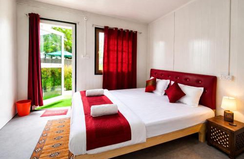 Hunder Resort | Snowpeak Retreat