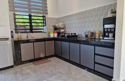 Kampung Raja Dagang House | Sofhea Homestay Cherang Ruku