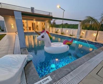 Bilhaur House | Soil & splash Luxury nature stay with pvt pool