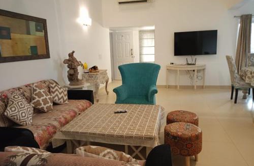 Nerul House | Solaris 3BHK Penthouse with 3 Terrace, Pool & Gym