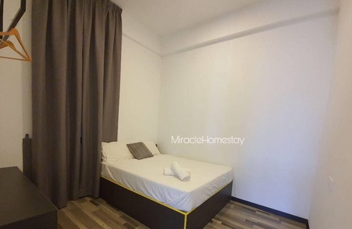 Sungai Ara Condo | ❤️ Solo*Couple Traveller| Cozy Bedroom02❤️