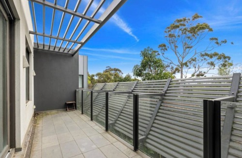 Eaglemont House | Sophisticated living in a Luxurious Complex with Opulent contemporary style