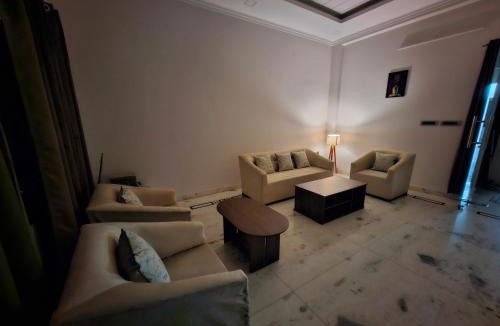 Gomti Nagar House | Soulful Retreat