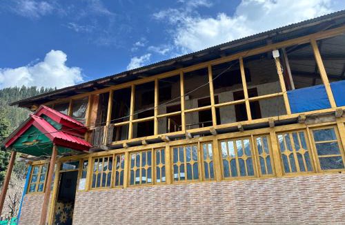 Kullu House | Space garden kalga
