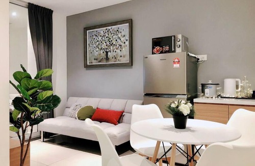 Kampung Sembulan Baru Apartment | Space Grey/Opposite IMAGO/KK City Center
