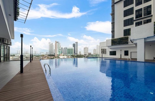 Taman Century Apartment | Space Residency by Avery with Cityview at JBCC #Free Parking #Walk 100m to KSL #Infinity Pool #中英文房东