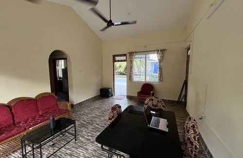 Candolim Apartment | Spacious 100 sq m one-bedroom apartment close to the sea, bright and comfortable