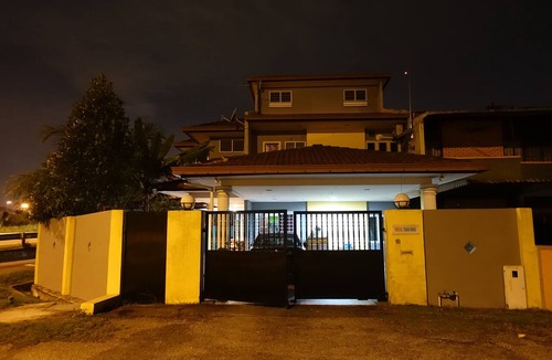 Kajang House | Spacious 2.5-storey semi detached house near SILK highway toward KL/Putrajaya.