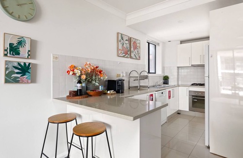 Parramatta Apartment | Spacious 2-Bed Apartment Near Parramatta CBD