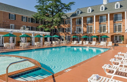 Williamsburg Resort | Spacious 2BR - Minutes to Colonial Williamsburg & Busch Gardens - Resort Pool