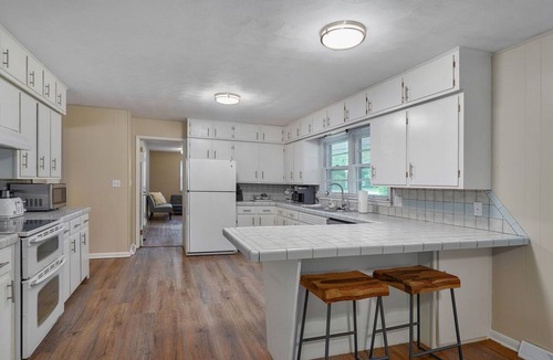 Brookline Station House | Spacious 3 bedroom 3 Bath & bonus room house in marvelous Springfield with AC
