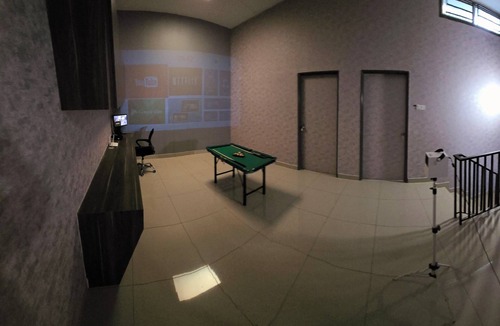 Pasir Gudang House | Spacious 4-bedroom townhome with AC, WiFi in serene Masai - Netflix and Disney