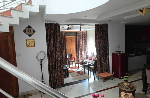 Sigra House | Spacious 8-bedroom house in lovely Varanasi with AC and modern Amenities