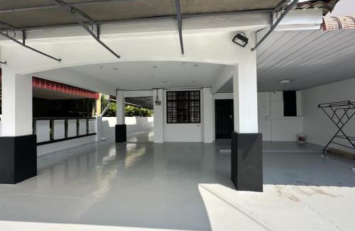 Kampung Kepala Gajah House | Spacious Classic 4BR Family Haven I Simpang Ampat