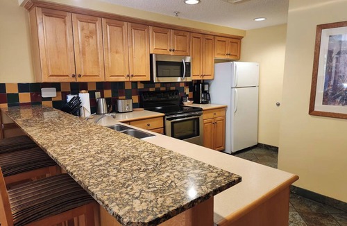 Canmore Resort | Spacious Condo Unit Nestled on Three Sisters Mountainside