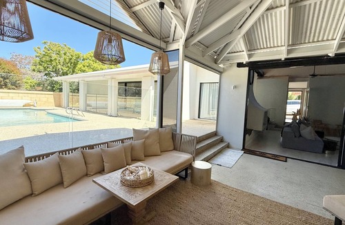 Duncraig House | Spacious Duncraig Dream Home, pool, outdoor entertaining!