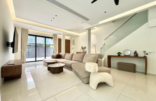 Kampung Bakau House | Spacious Home with Private Swimming Pool in Langkawi by Zervin