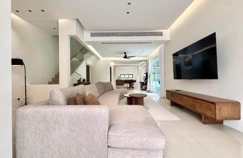Kampung Bakau House | Spacious Home with Private Swimming Pool in Langkawi by Zervin