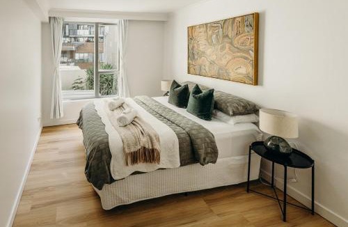 Newcastle West Apartment | Spacious Newcastle West Apartment w Parking, Pool and Gym