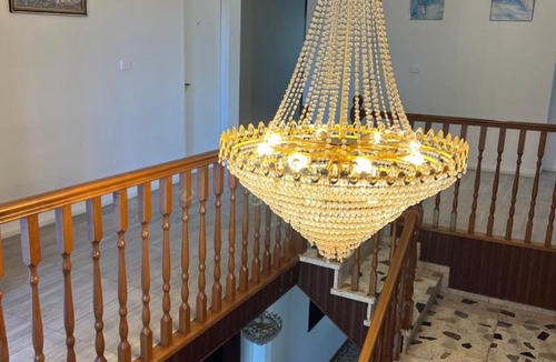 Croydon House | Spacious Queen Room - Easy City Access - CP9