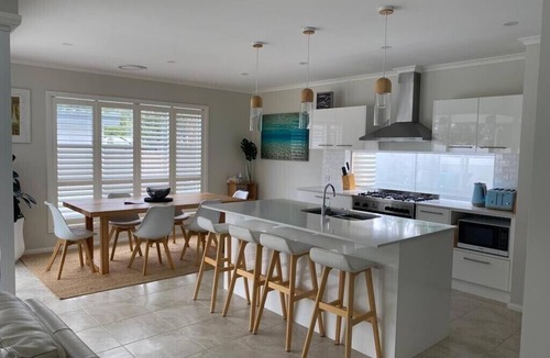 Beacon Hill House | Spacious Resort Style Family Beach House