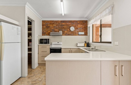 East Ballina House | Spacious three bedroom single-level house located in a quiet residential location