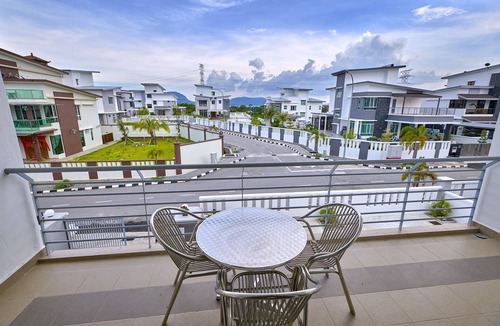 Langkawi Villa | Spacious Villa ❃ 3 floors/6br/6.5ba