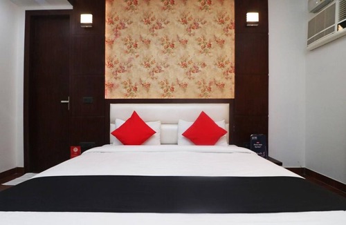 Taj Ganj Hotel | Sparrow inn Perfect hotel suite