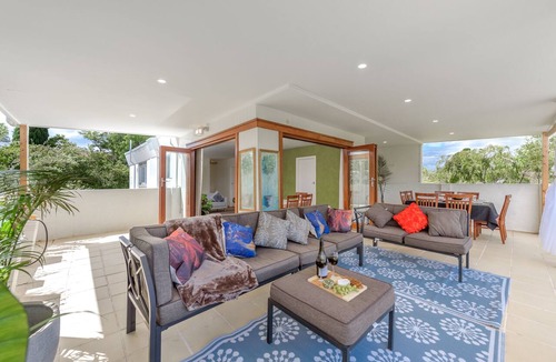 Mitcham Apartment | Spectacular views - Gorgeous balcony sunsets