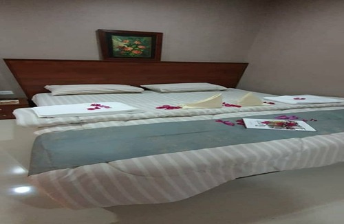 Tanjung Sepat House | SPIC'S Lake Holiday Villa and Lodging