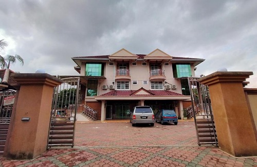 Kampung Telaga Nibong Hotel | SPOT ON 89942 M & H Rizq Ventures