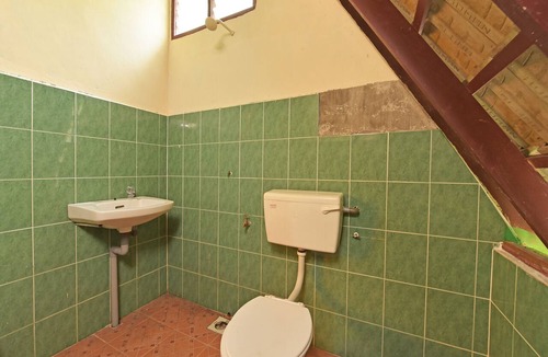 Selandar Hotel | SPOT ON 90612 Batu Lebah Eco Park