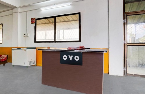 Gyanpur Hotel | SPOT ON New Diamond Hotel