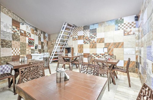 Rohtak Hotel | SPOT ON Royal King Guest House
