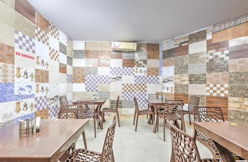Rohtak Hotel | SPOT ON Royal King Guest House