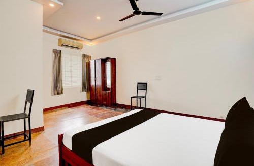 Anekal Hotel | SPOT ON Sj Comforts Boarding And Lodging