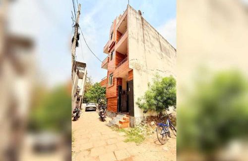 Varanasi Apartment | SPOT ON The Wave Inn