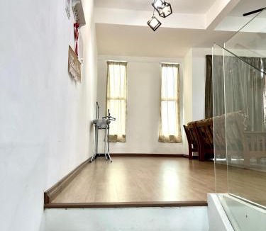 Sandakan House | Springfield 3-Storey Cheerful Townhouse #Yoyo Homestay