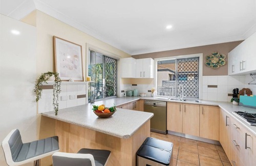 Springfield Lakes House | Springfield Lakes近 Orion 中心|高速入口|近购物中心
