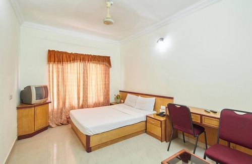 Kuppaayil Hotel | Sree Gokulam Sabari
