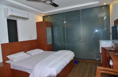 Punganuru Hotel | Sri Sai Balaji Towers