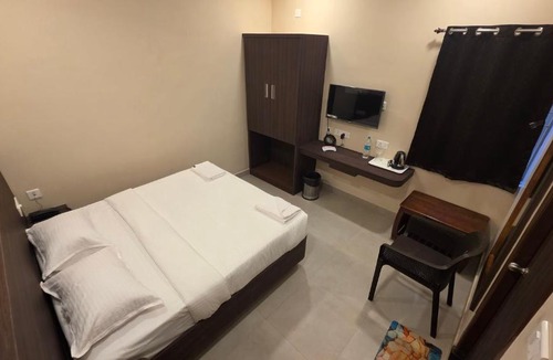 Kanchipuram Hotel | sri selvaas inn