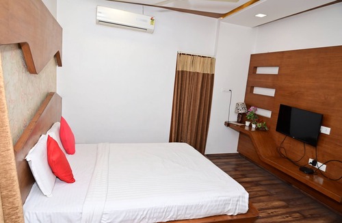 Gondia Hotel | Sri Shivam Hotel